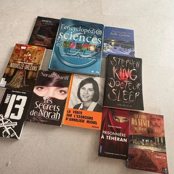 Colorful Kids Book Collection - Picture 2 of 3